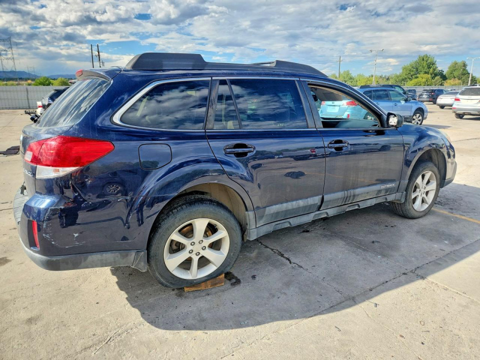 Subaru LEGACY 2013 — Copart