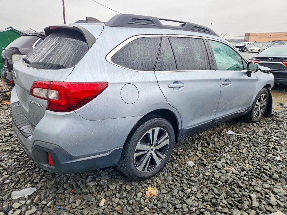 Subaru LEGACY 2018 — Copart