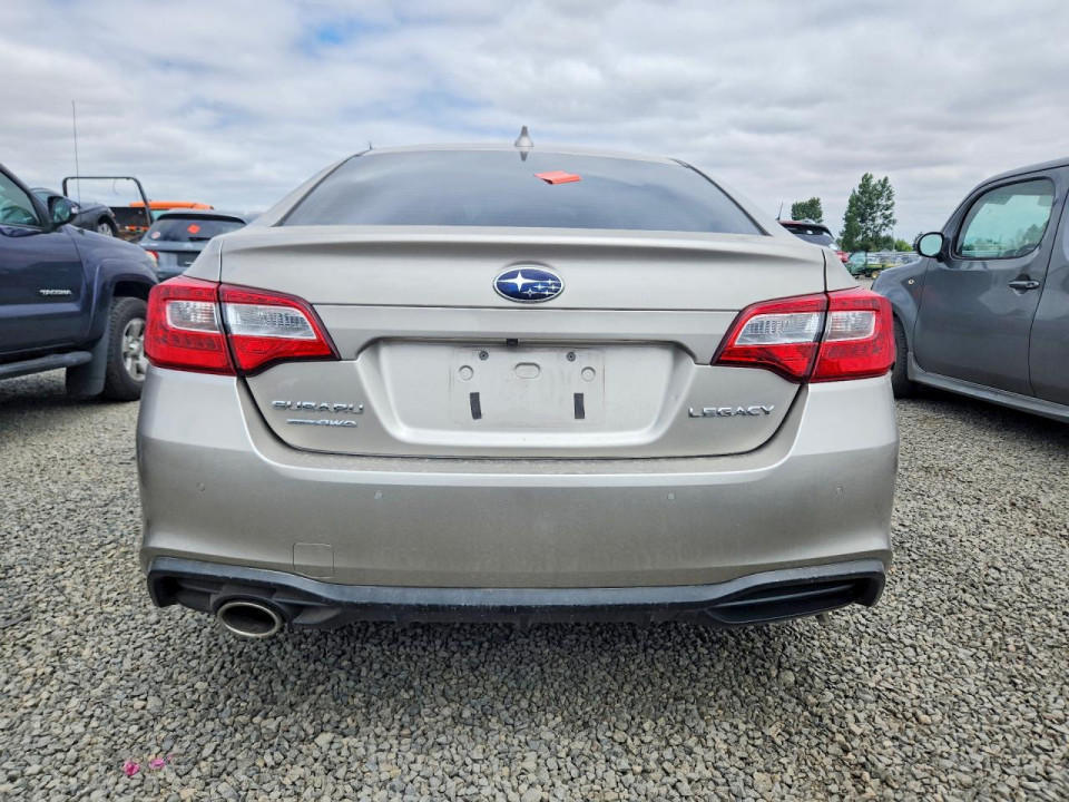 Subaru LEGACY 2018 — Copart
