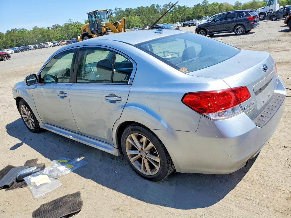 Subaru LEGACY 2014 — Copart