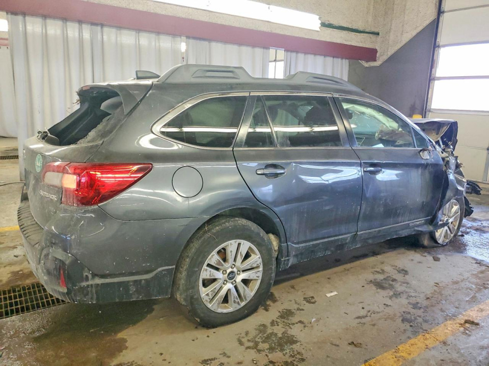 Subaru OUTBACK 2018 — Copart