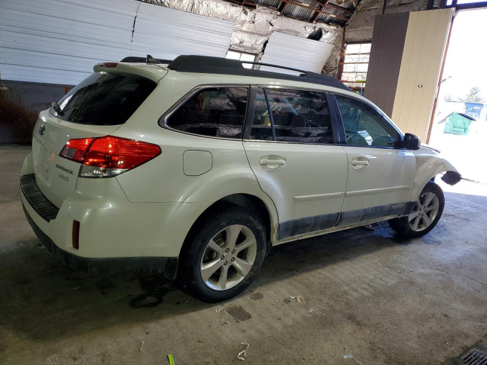 Subaru OUTBACK 2013 — Copart