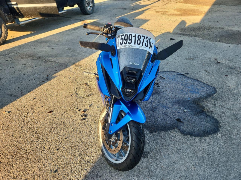 Suzuki GSX-8R 2025 — Copart