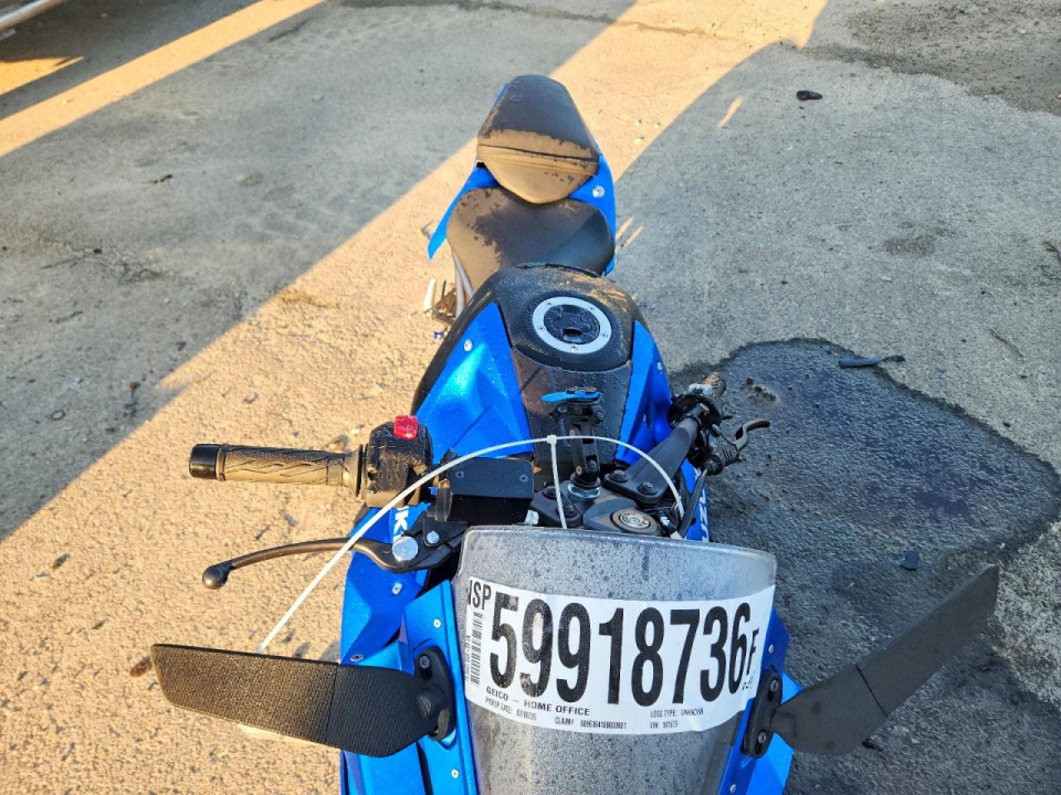 Suzuki GSX-8R 2025 — Copart