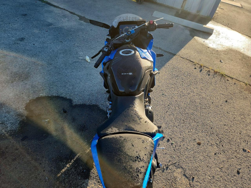 Suzuki GSX-8R 2025 — Copart