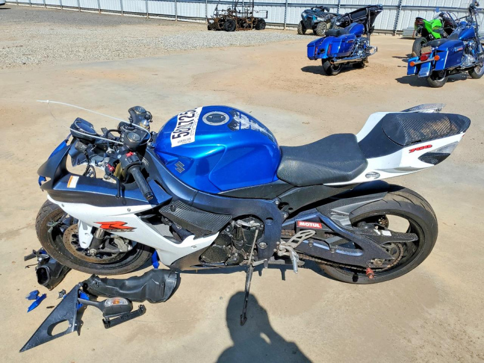 Suzuki GSX750 2011 — Copart