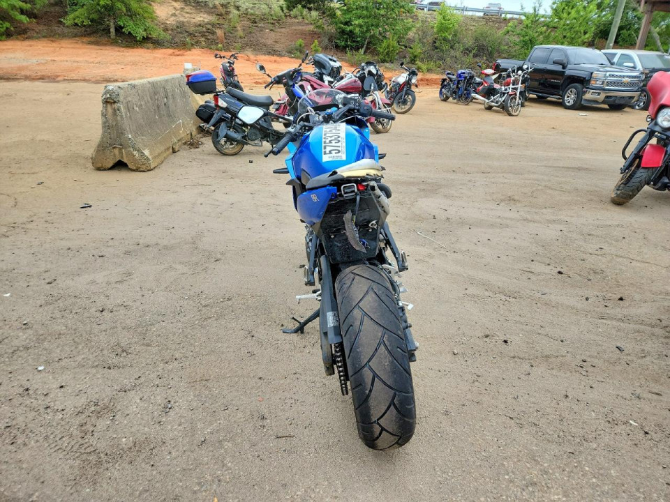 Suzuki GSX800 F 2026 — Copart