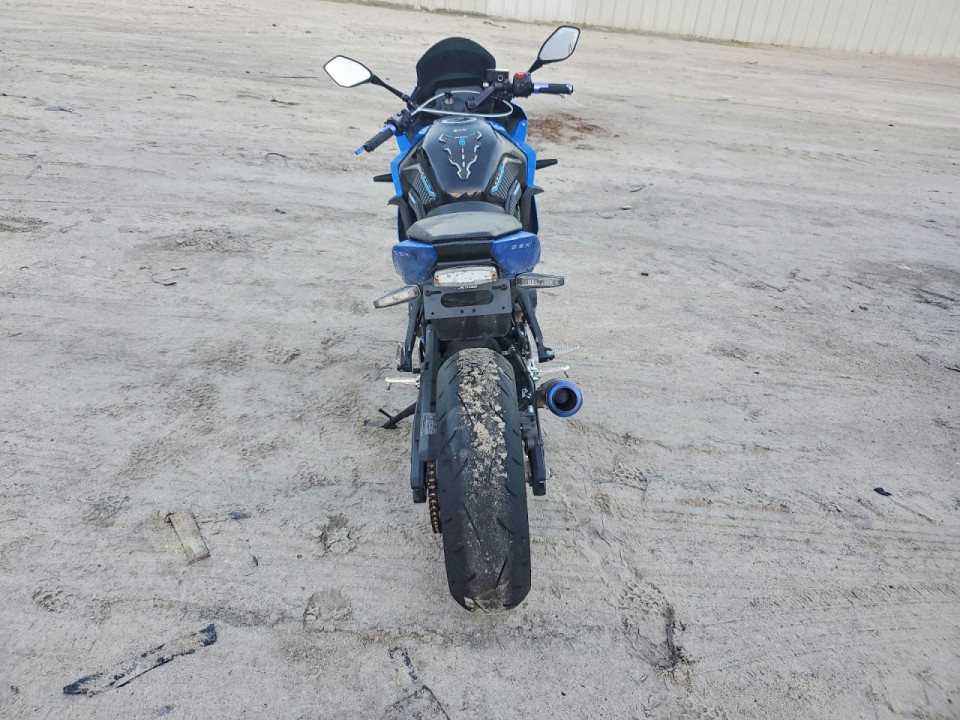 Suzuki GSX800 F 2025 — Copart