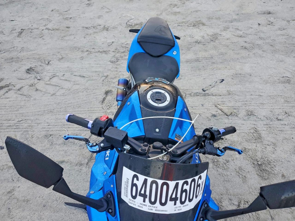 Suzuki GSX800 F 2025 — Copart
