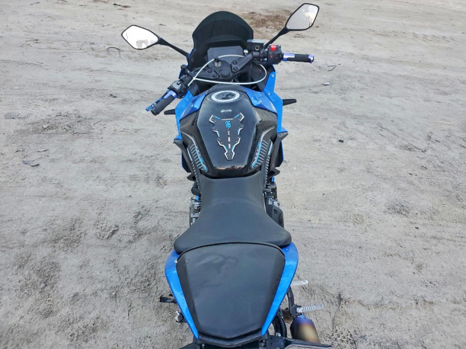 Suzuki GSX800 F 2025 — Copart