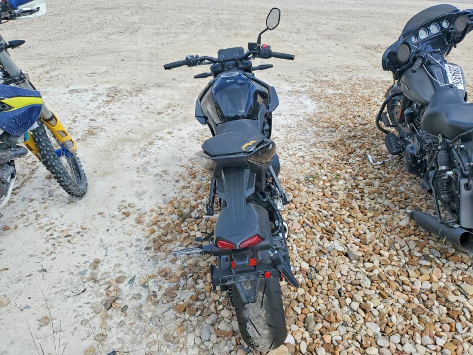 Suzuki GSX800 R 2026 — Copart