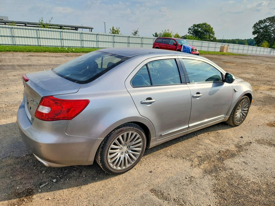Suzuki KIZASHI 2010 — Copart