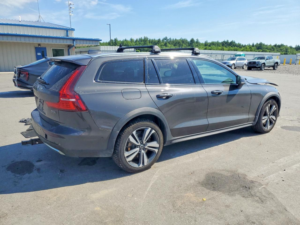Suzuki V60 CROSS 2023 — Copart