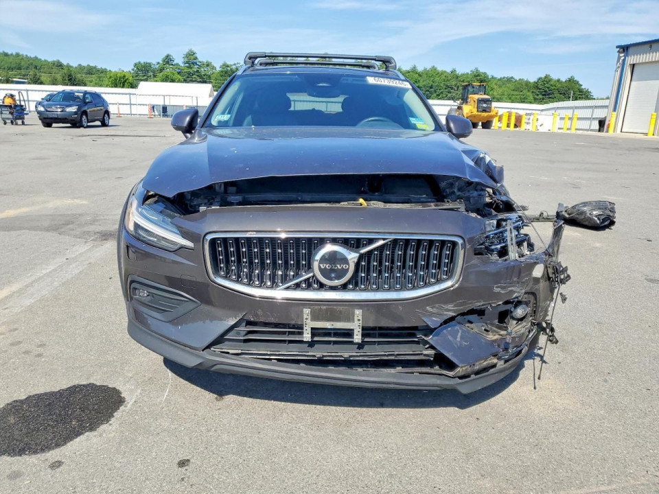Suzuki V60 CROSS 2023 — Copart