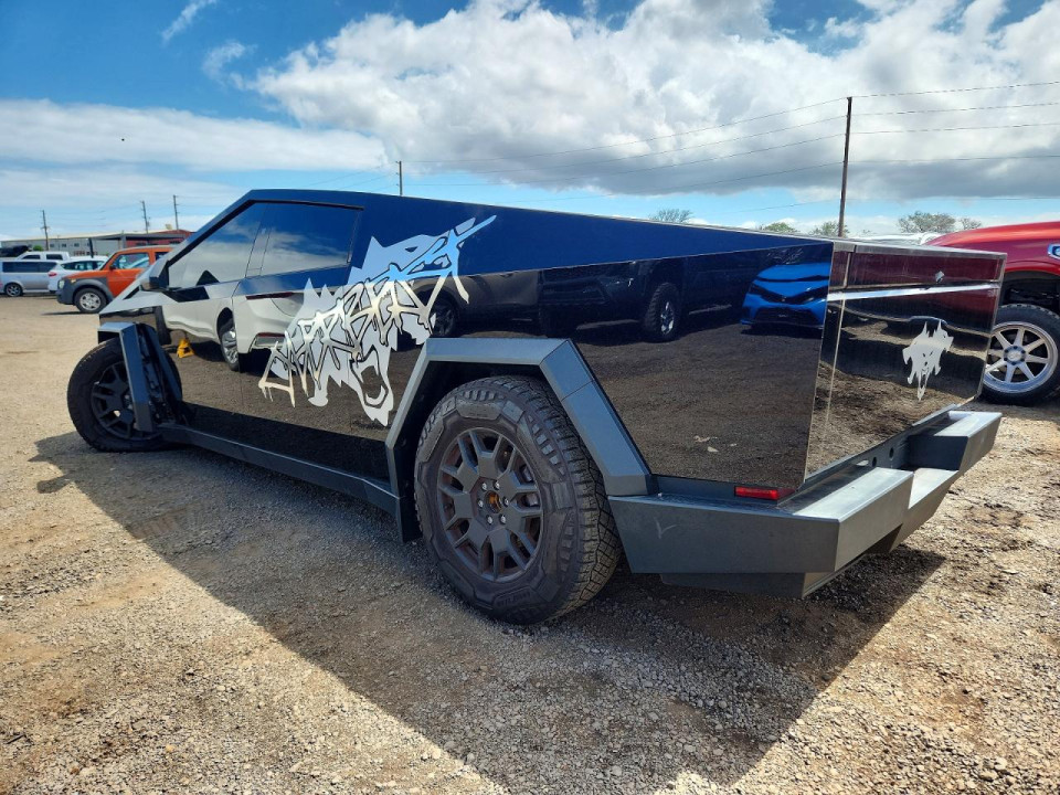 Tesla CYBERTRUCK 2024 — Copart