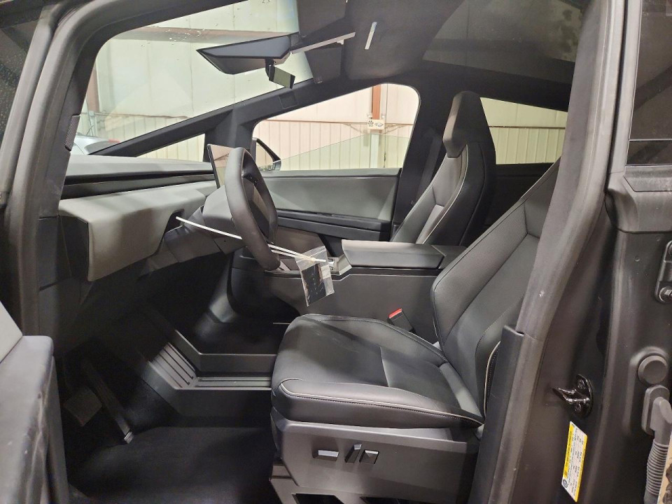 Tesla CYBERTRUCK 2026 — Copart