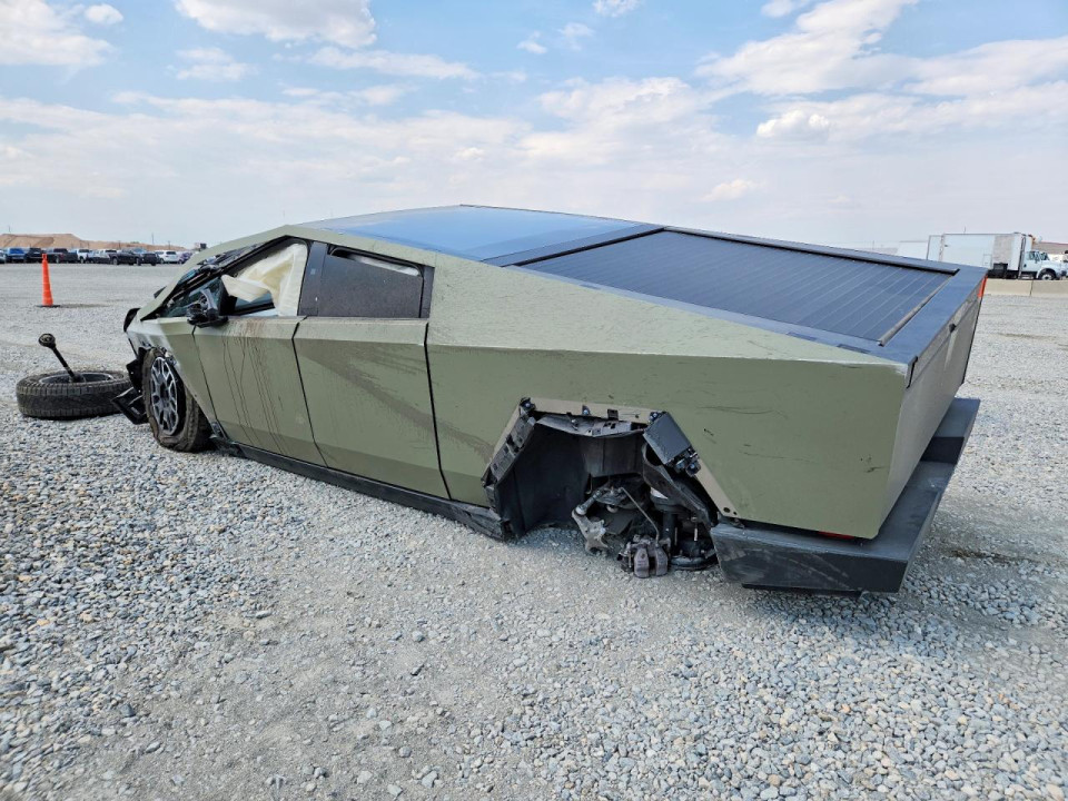 Tesla CYBERTRUCK 2024 — Copart