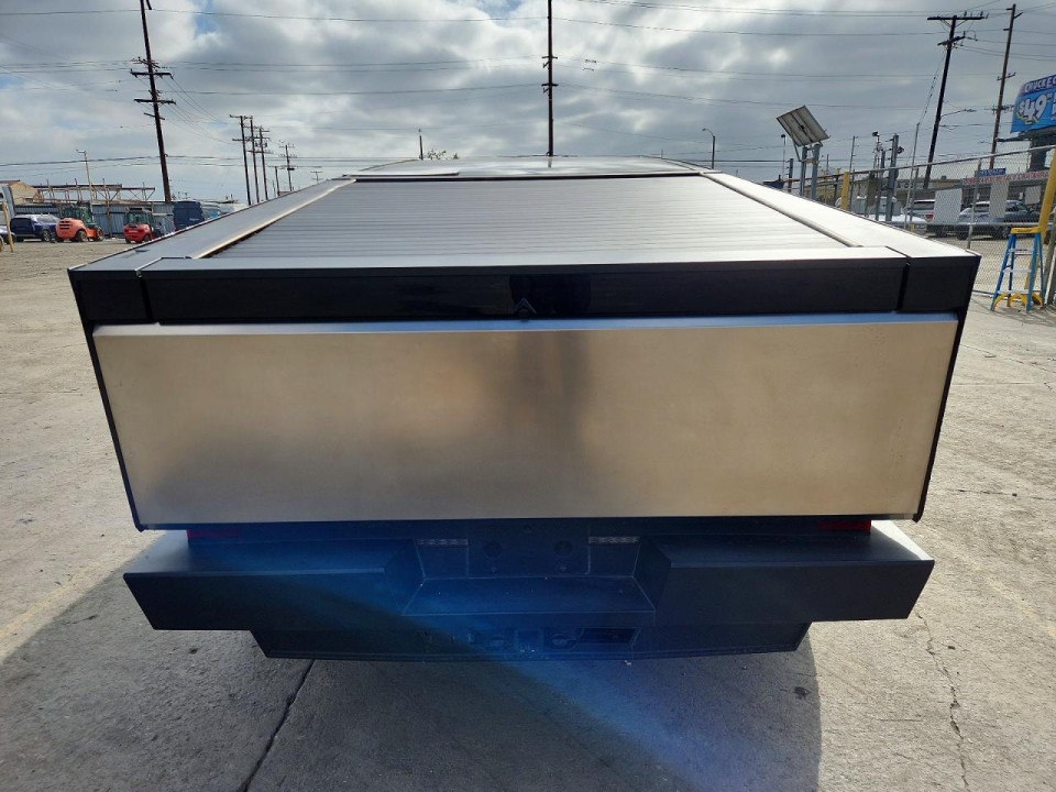 Tesla CYBERTRUCK 2024 — Copart