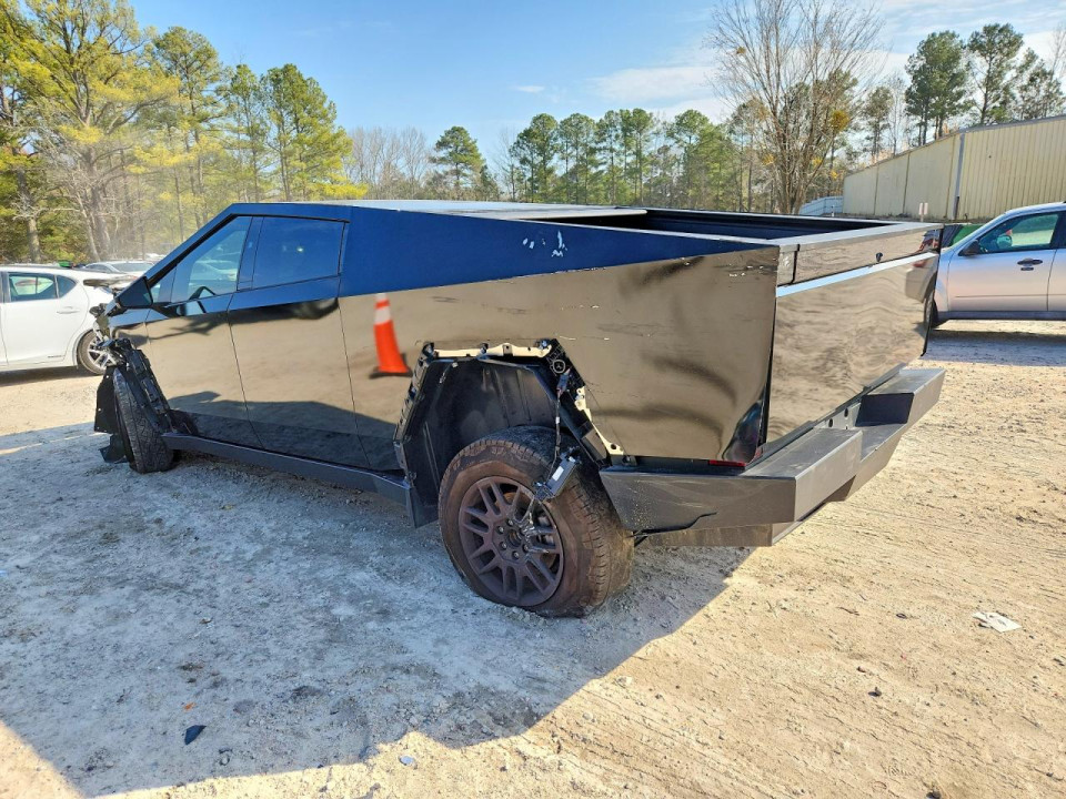 Tesla CYBERTRUCK 2025 — Copart