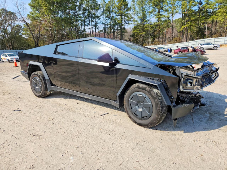 Tesla CYBERTRUCK 2025 — Copart