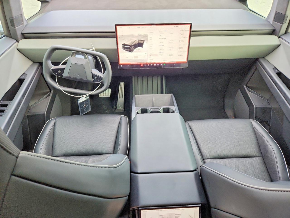 Tesla CYBERTRUCK 2025 — Copart