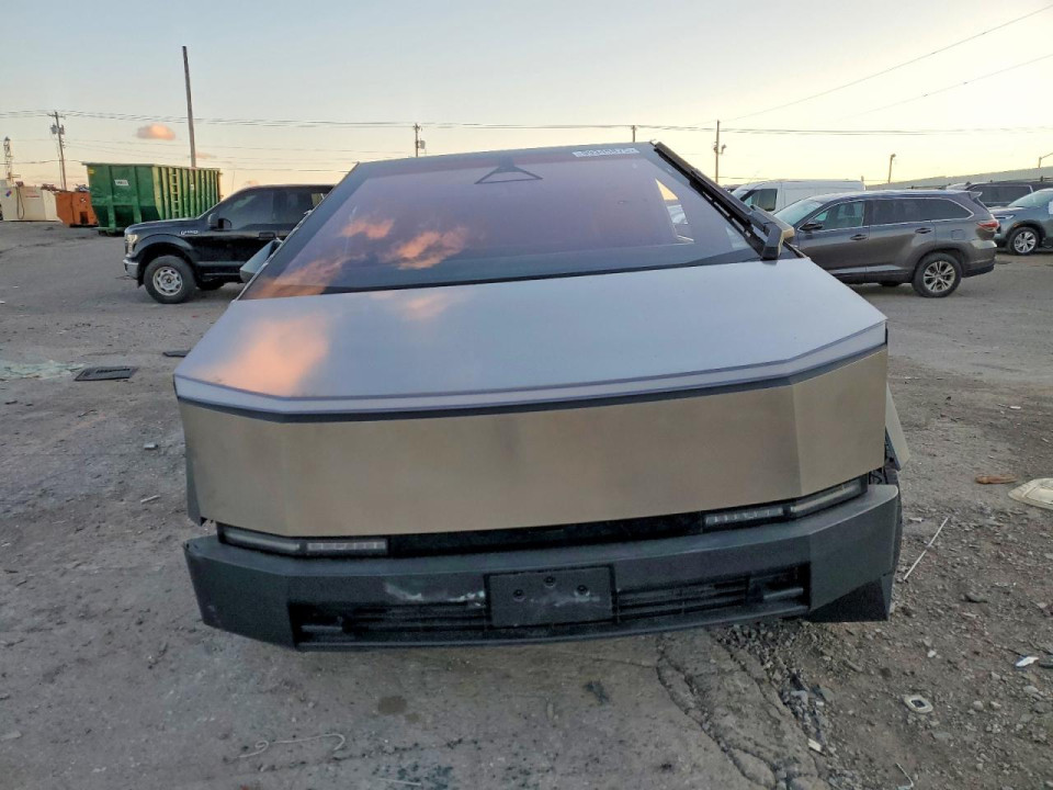 Tesla CYBERTRUCK 2025 — Copart