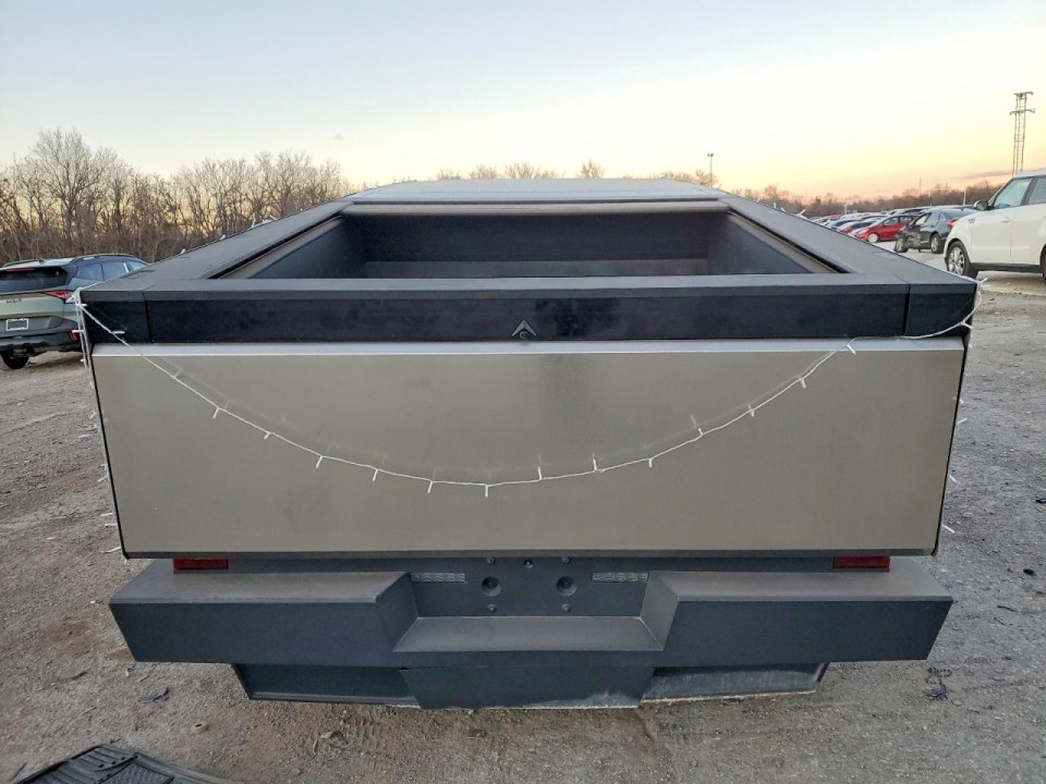 Tesla CYBERTRUCK 2025 — Copart