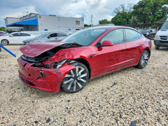 Tesla MODEL 3 2025