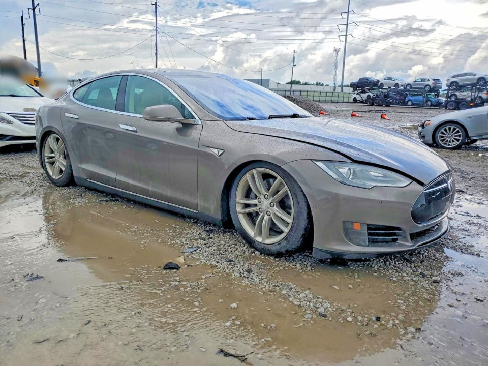 Tesla MODEL S 2015 — Copart