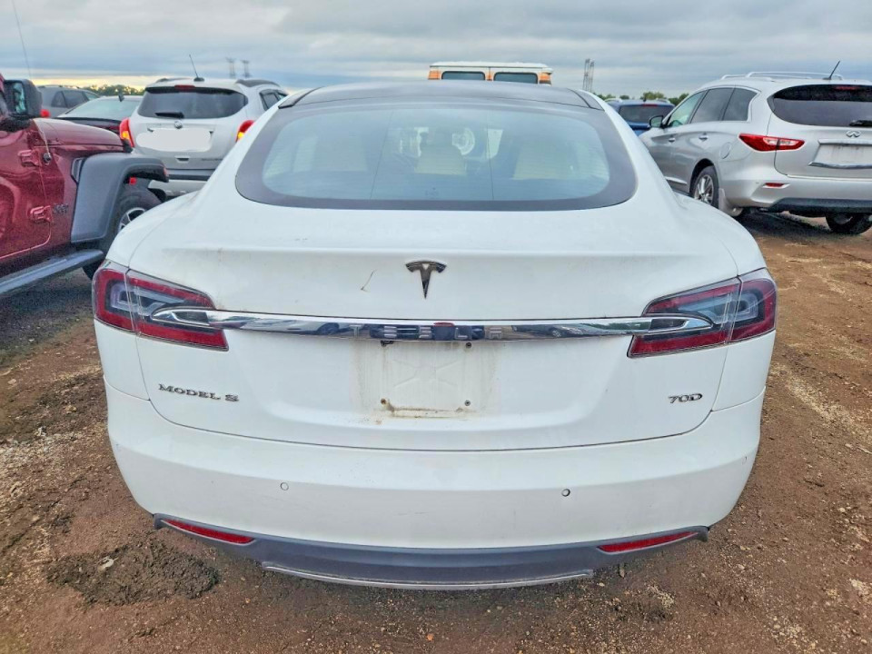 Tesla MODEL S 2015 — Copart