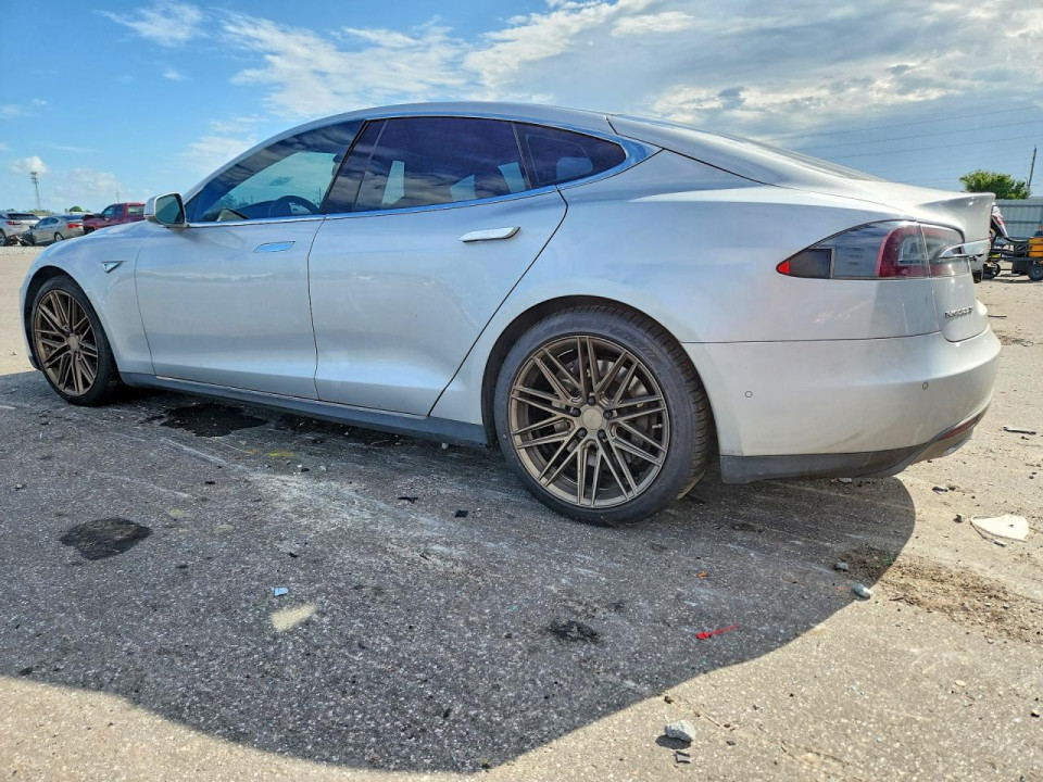 Tesla MODEL S 2016 — Copart