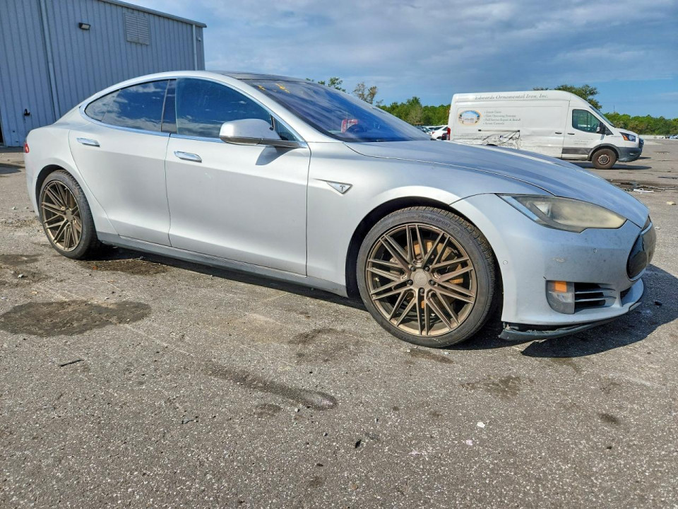 Tesla MODEL S 2016 — Copart