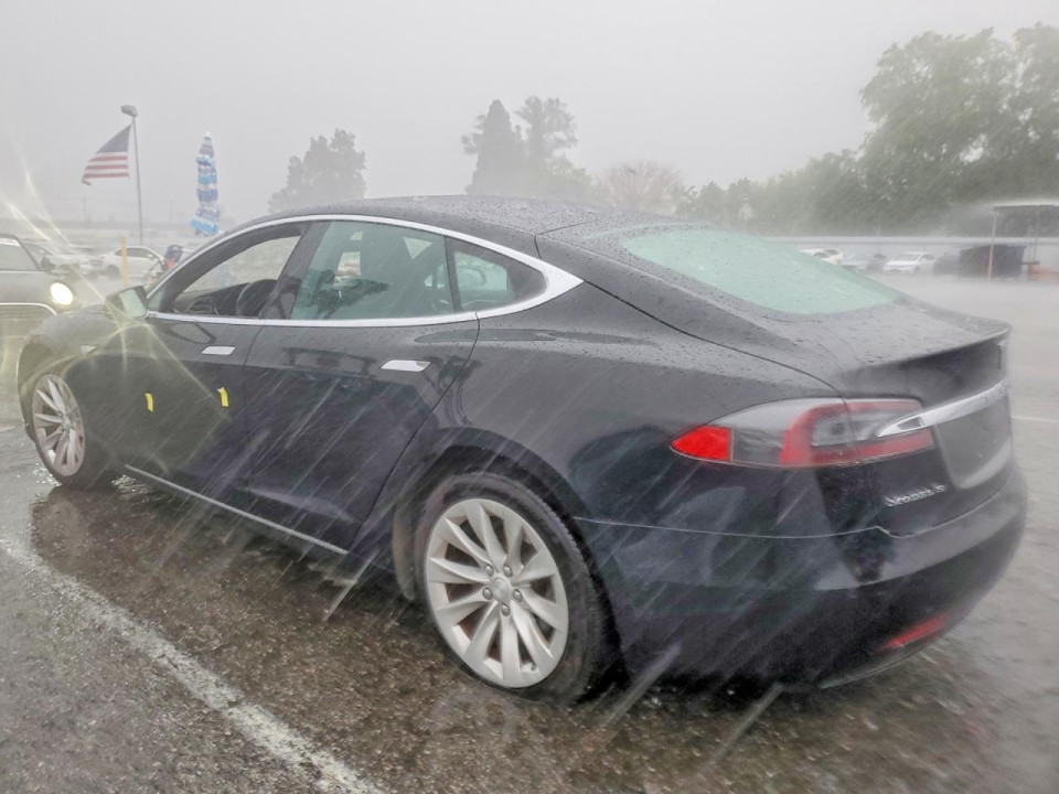 Tesla MODEL S 2016 — Copart