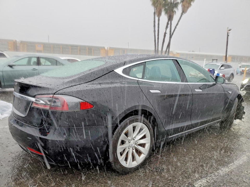 Tesla MODEL S 2016 — Copart