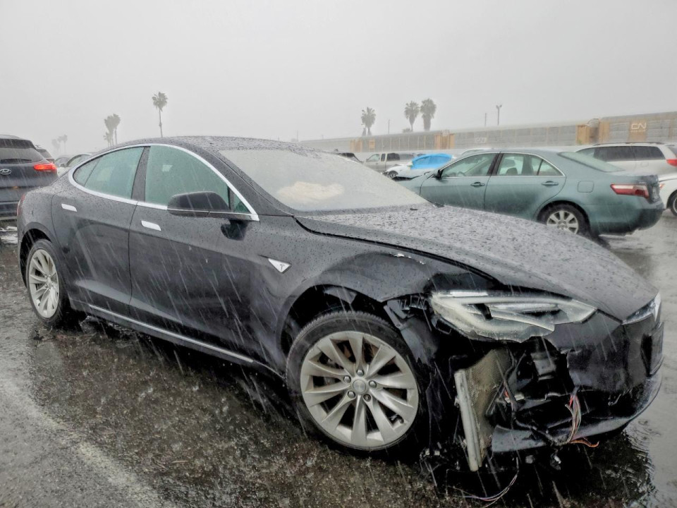Tesla MODEL S 2016 — Copart