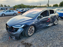 Tesla MODEL X 2016