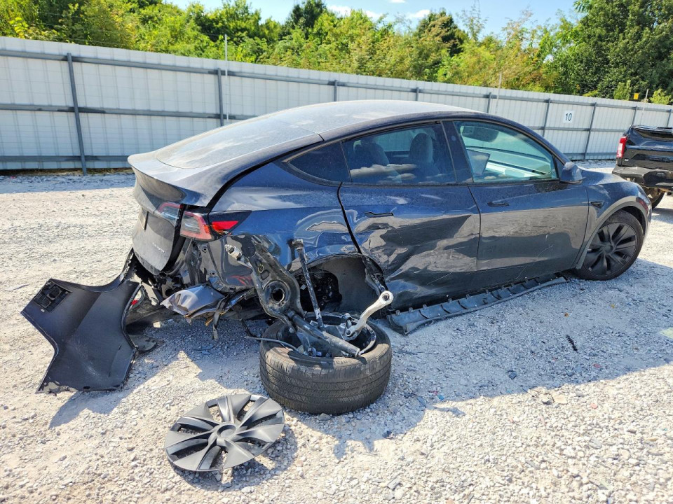 Tesla MODEL Y 2025 — Copart