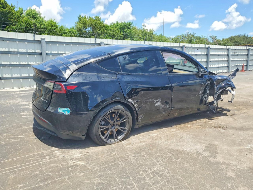 Tesla MODEL Y 2024 — Copart