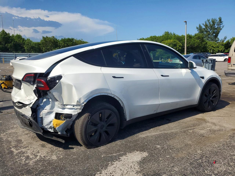 Tesla MODEL Y 2025 — Copart