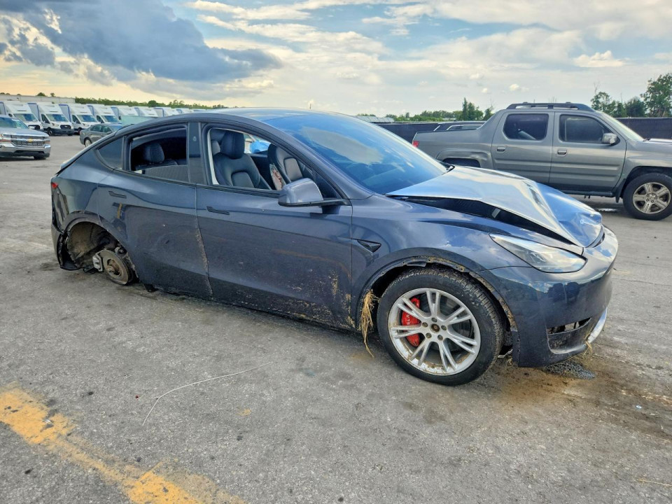 Tesla MODEL Y 2024 — Copart