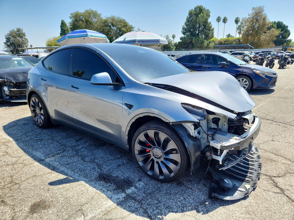 Tesla MODEL Y 2025 — Copart