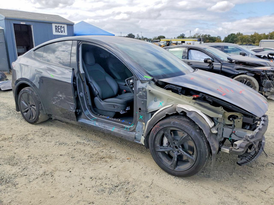 Tesla MODEL Y 2026 — Copart