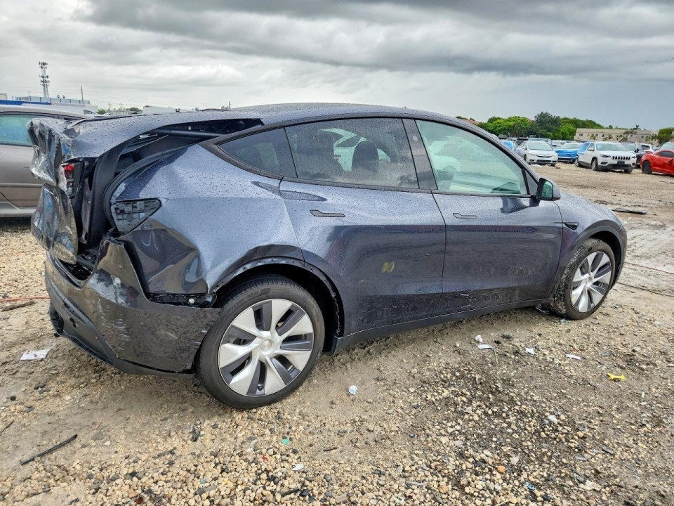 Tesla MODEL Y 2024 — Copart