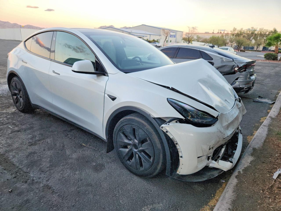 Tesla MODEL Y 2024 — Copart