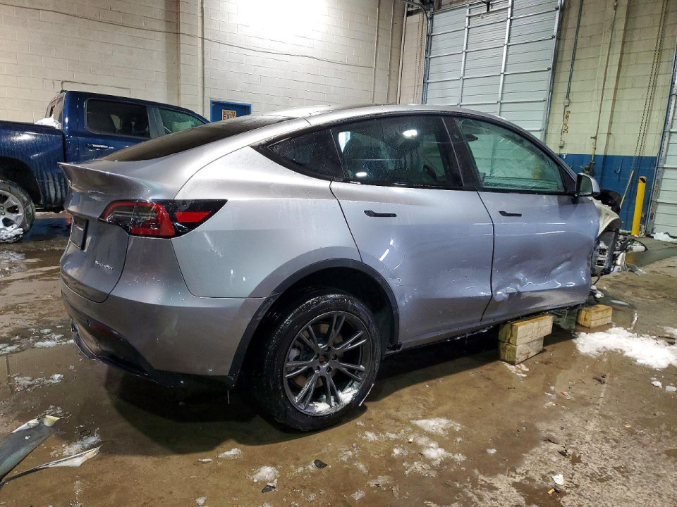 Tesla MODEL Y 2024 — Copart