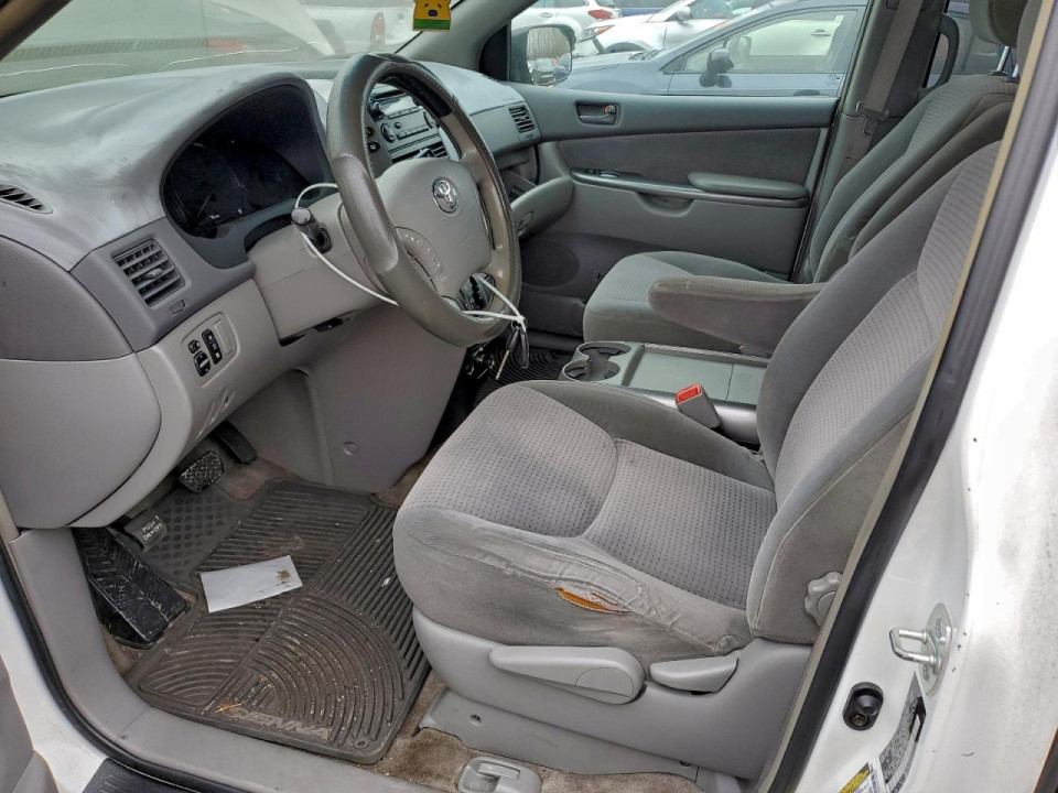 Toyota SIENNA LE 2006 — Copart