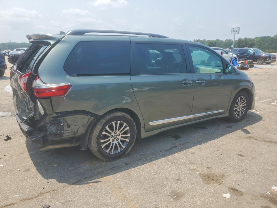 Toyota SIENNA XLE 7-PASSENGER AUTO ACCESS SEAT 2020 — Copart