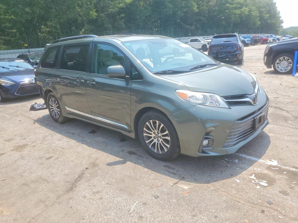 Toyota SIENNA XLE 7-PASSENGER AUTO ACCESS SEAT 2020 — Copart