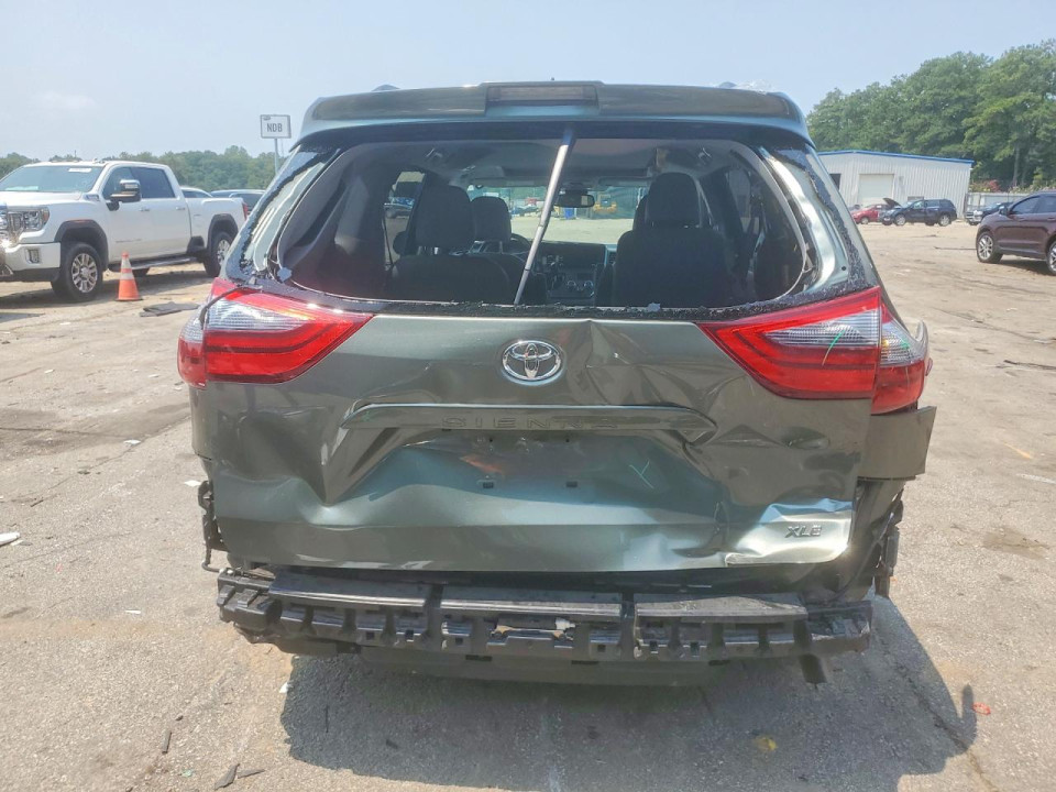 Toyota SIENNA XLE 7-PASSENGER AUTO ACCESS SEAT 2020 — Copart