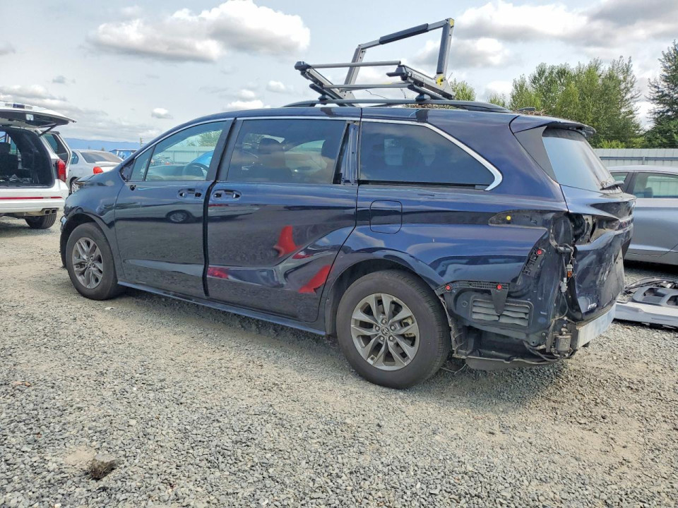 Toyota SIENNA LE 2024 — Copart